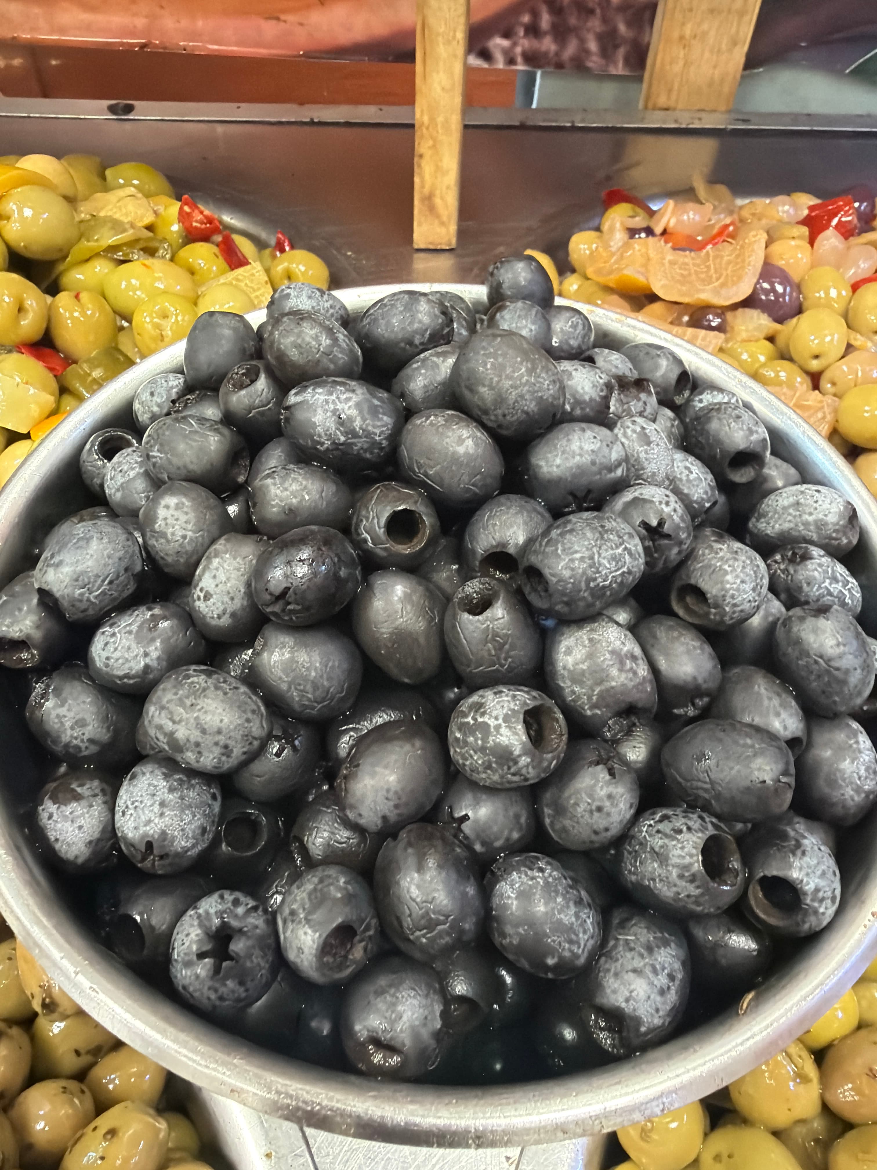 Olive noir dénoyauté